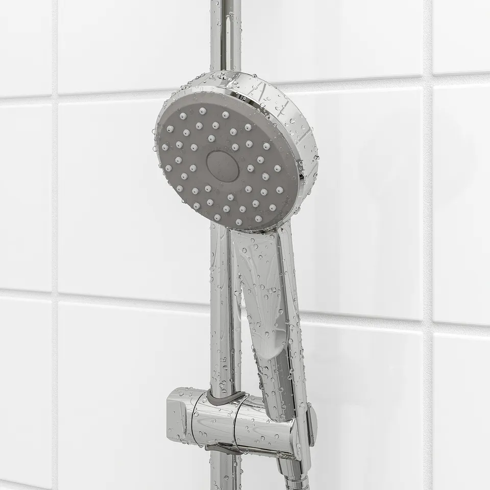 Shower head with multiple spray nozzles for relaxing full spray.