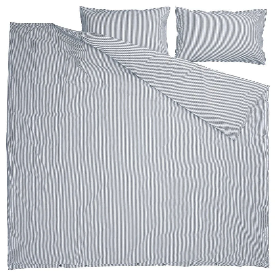 Blue & white striped bed set, including comforter and 2 pillows. Made from recycled cotton.