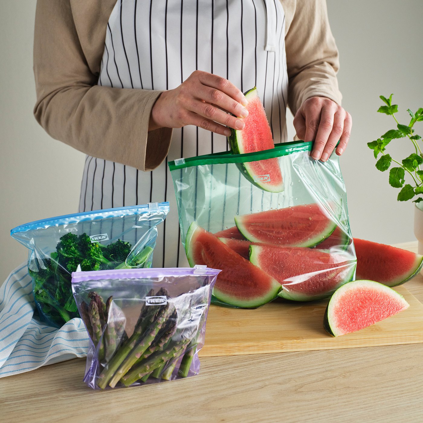 part: ISTAD resealable bag
