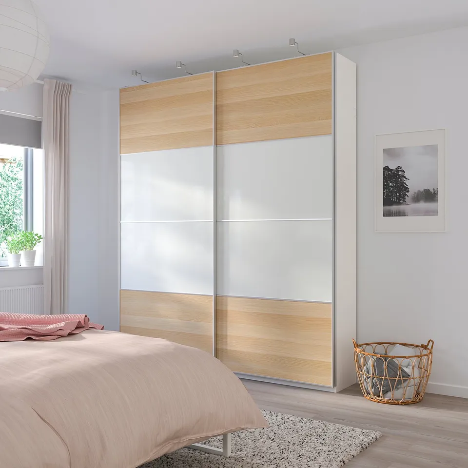 MEHAMN in a room