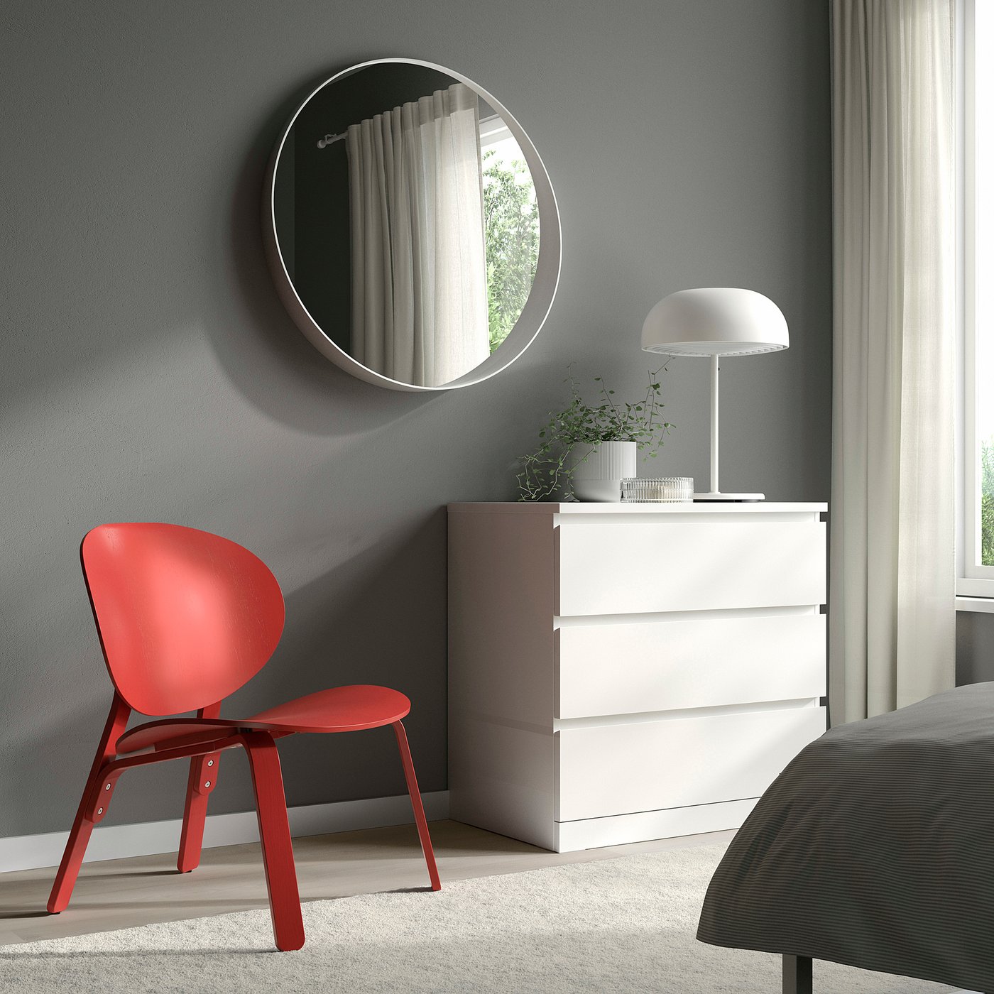 FRÖSET in a room