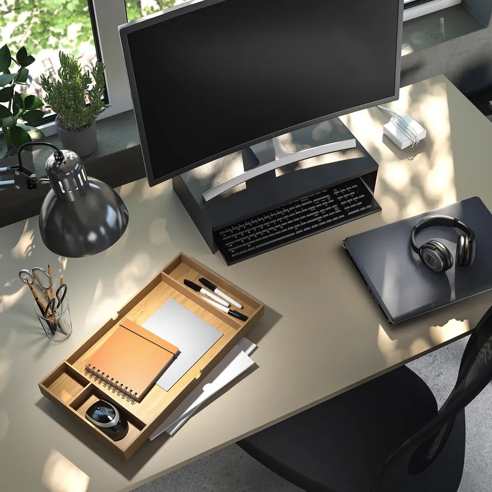 part: TROTTEN desk
