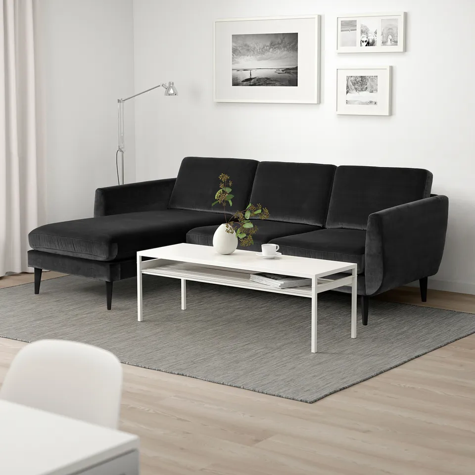SMEDSTORP in a room