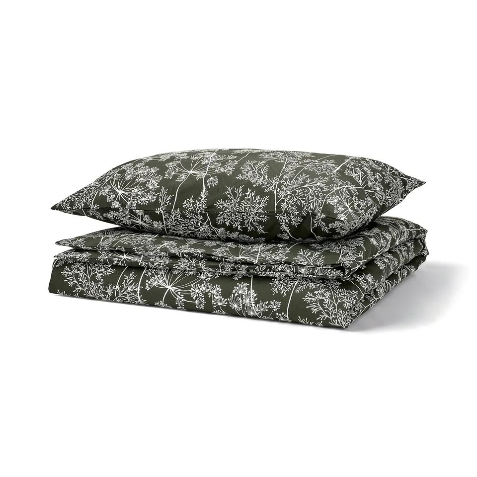 DAGGBJÖRNBÄR duvet set: green, white floral print, square pillows, cotton/lyocell blend.