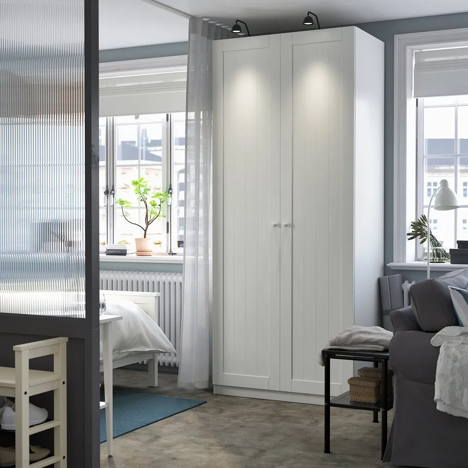 PAX / GULLABERG in a room