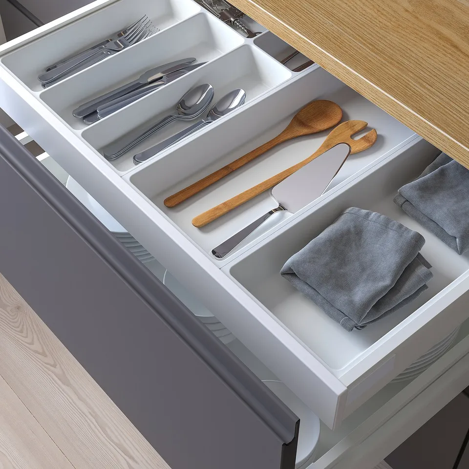 Organised kitchen drawer with cutlery and utensils. Fits in 80 cm maximera drawers.