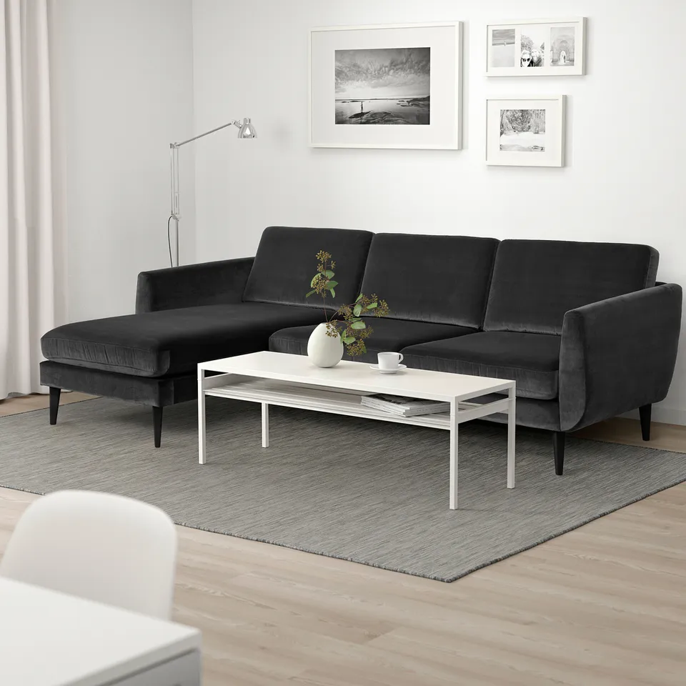 SMEDSTORP in a room
