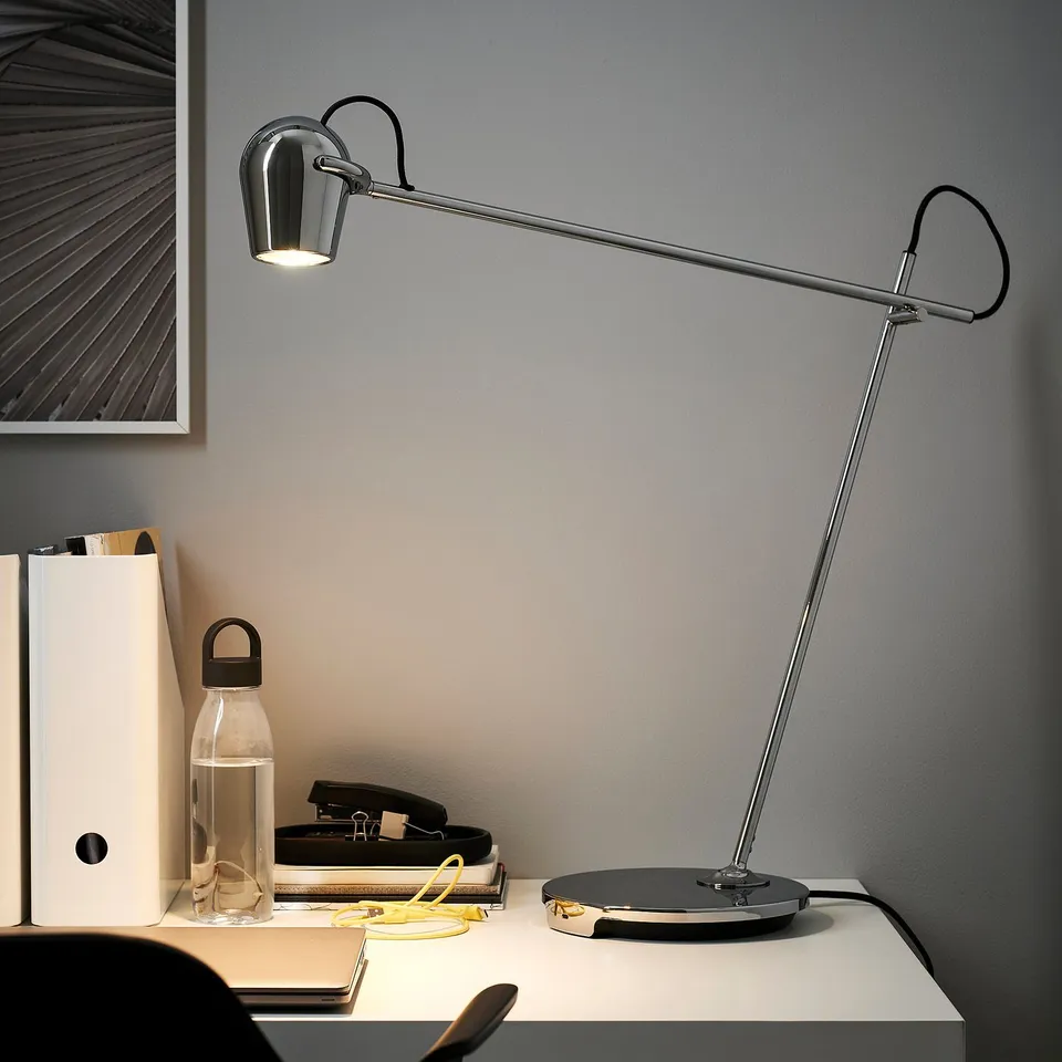 MODERMOLN in a room