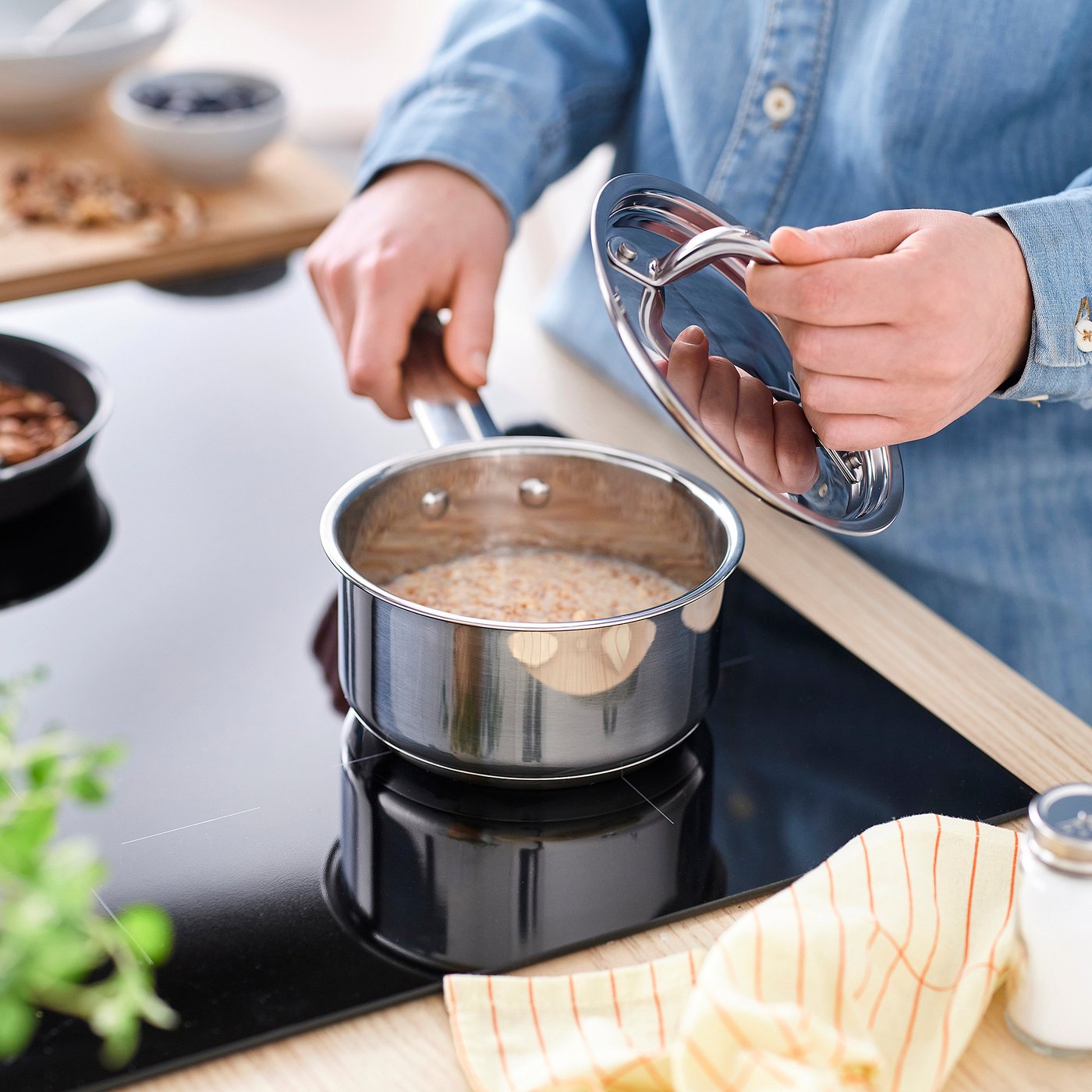 part: IKEA 365+ saucepan with lid