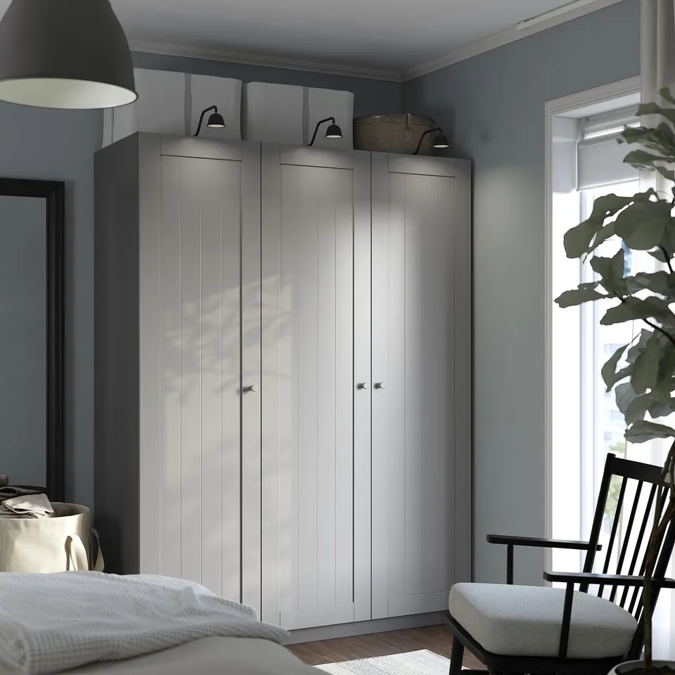 PAX / GULLABERG in a room
