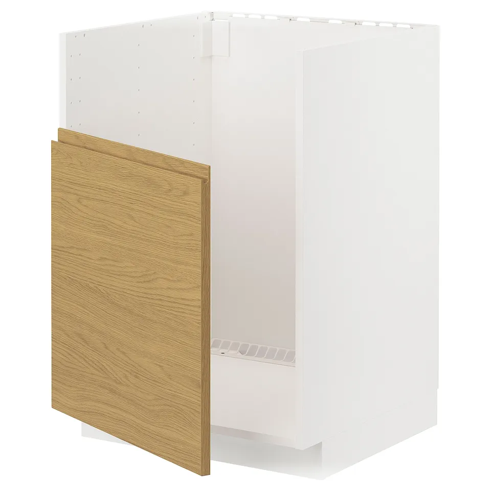 White and oak ikea METOD kitchen cabinet with minimalist design.
