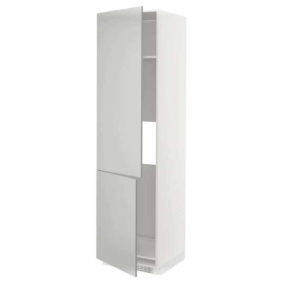 METOD kitchen cabinet in light grey with white shelves.