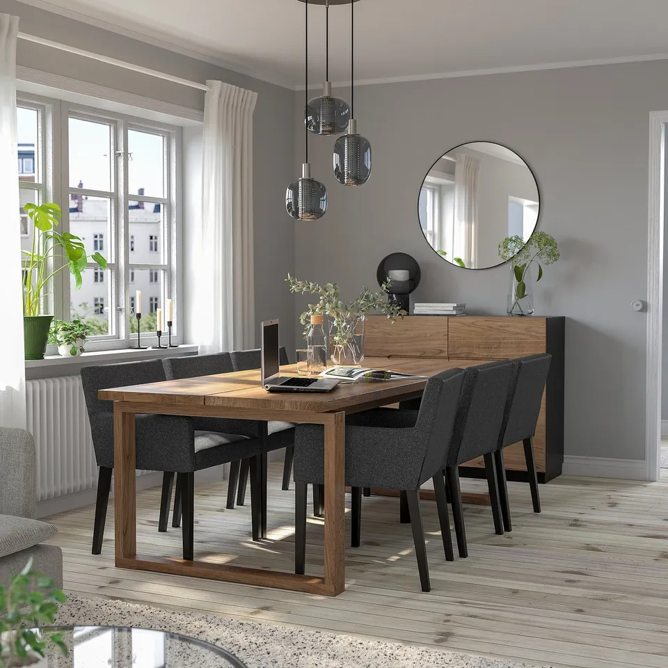 MÖRBYLÅNGA / MÅRENÄS in a room