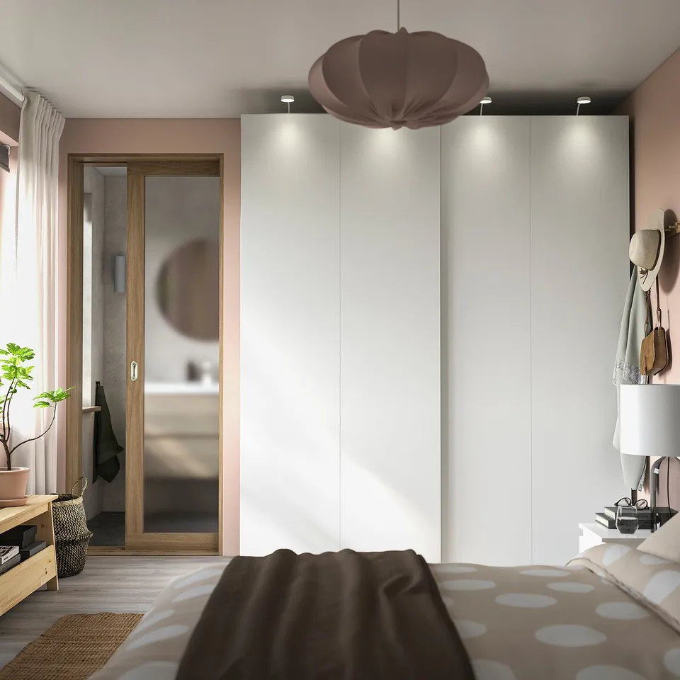 PAX / HASVIK in a room
