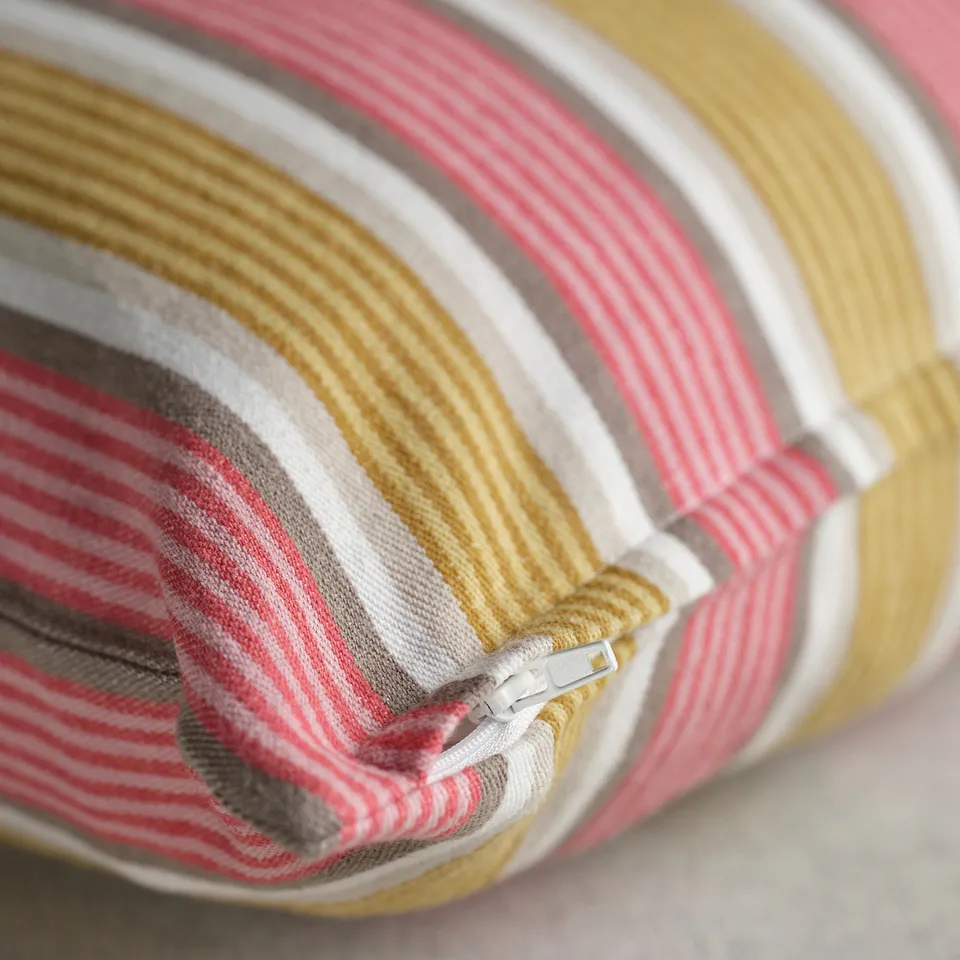 part: KORALLBUSKE cushion cover