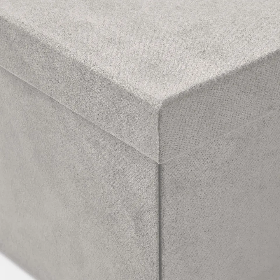 GJÄTTA Storage box with lid, velvet light grey, 18x25x15 cm
