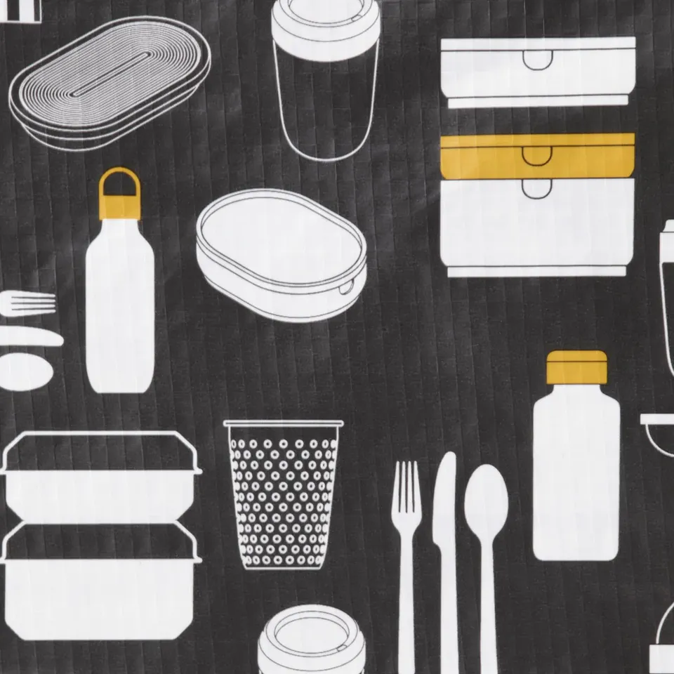 Illustrated assortment of lunch items including boxes, bottles, and cutlery, emphasising quality and design.