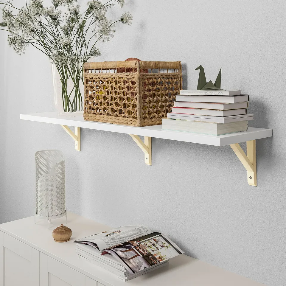 Wall shelf with basket, books, and vase. Modern, versatile storage. Supports up to 20 kg, ideal for various rooms.