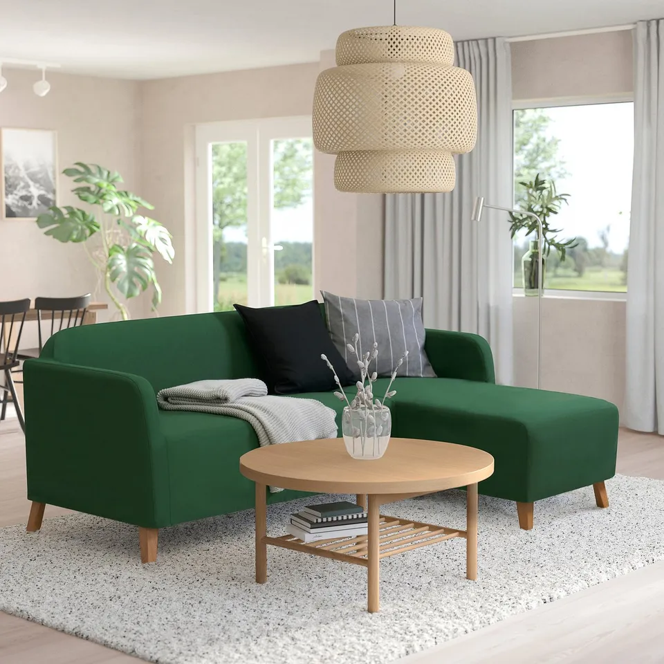 LINANÄS in a room