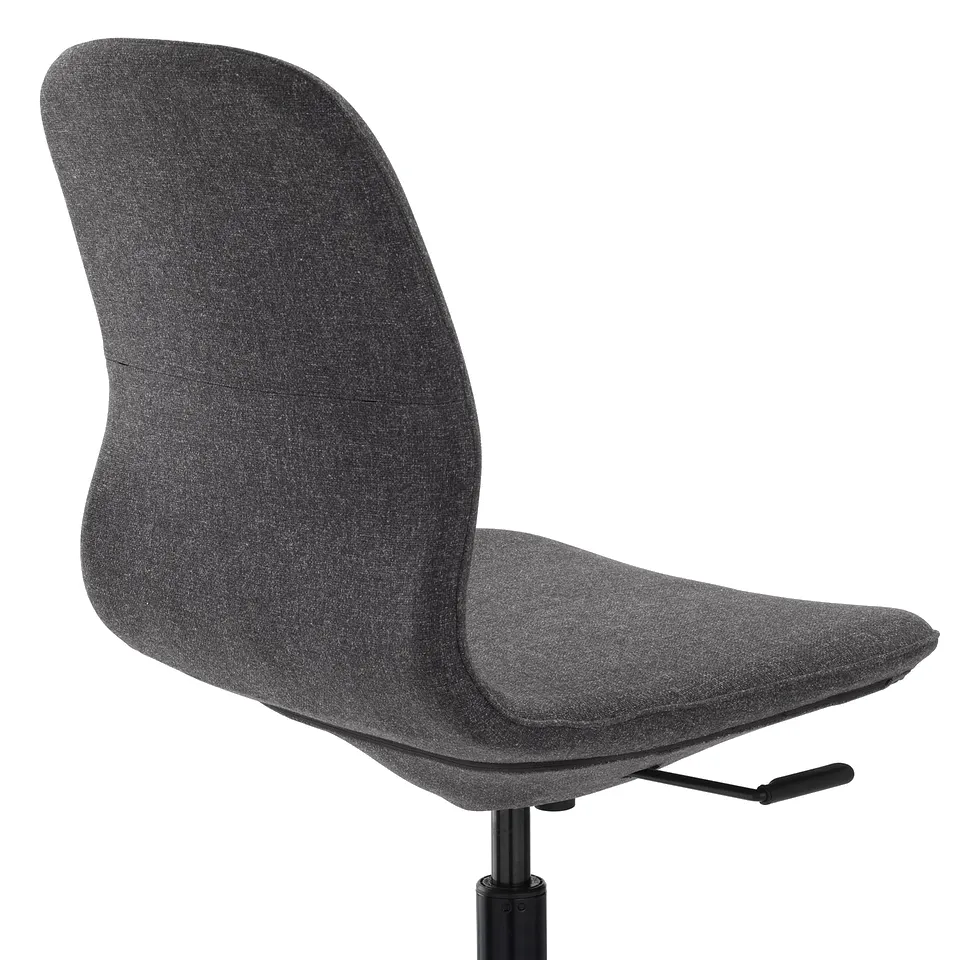 Dark grey office chair with adjustable height and tilt function, designed for comfort and stability.