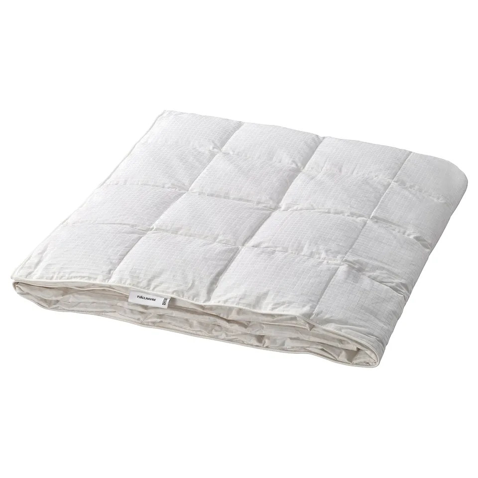FJÄLLHAVRE white duvet, box-stitch design, 100% cotton with 80% recycled down and 20% feathers, super-fluffy, square shape.