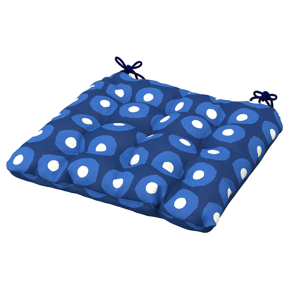 A blue square seat cushion with a circular pattern, made of recycled polyester.
