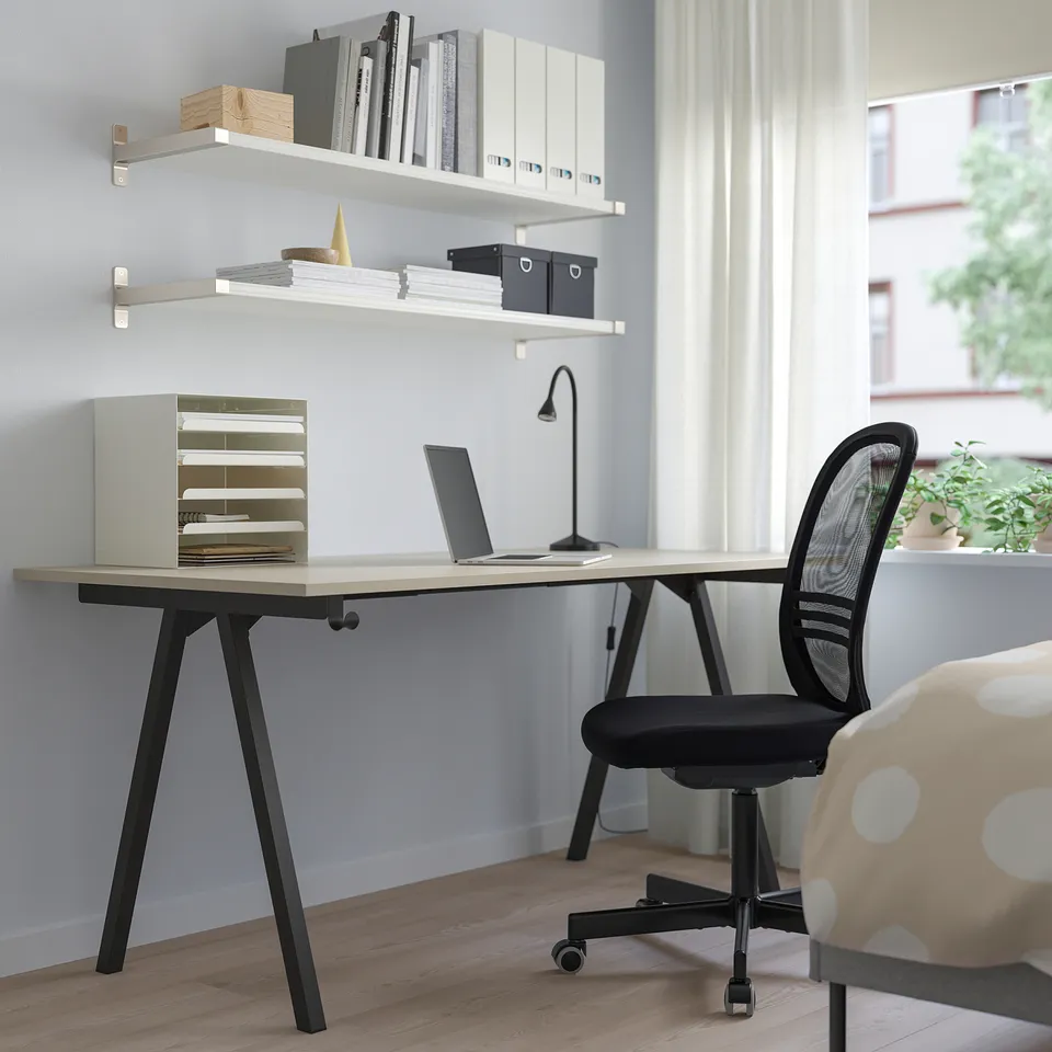 part: TROTTEN desk