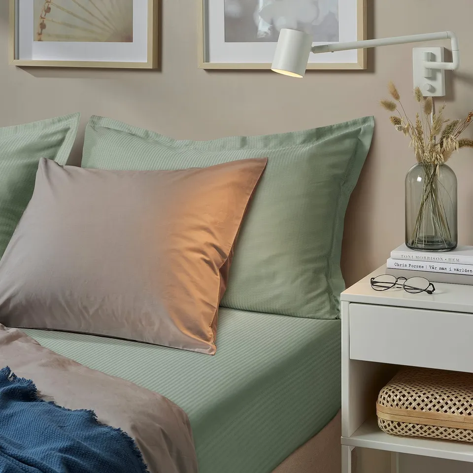 part: LÄKEVÄNDEROT fitted sheet