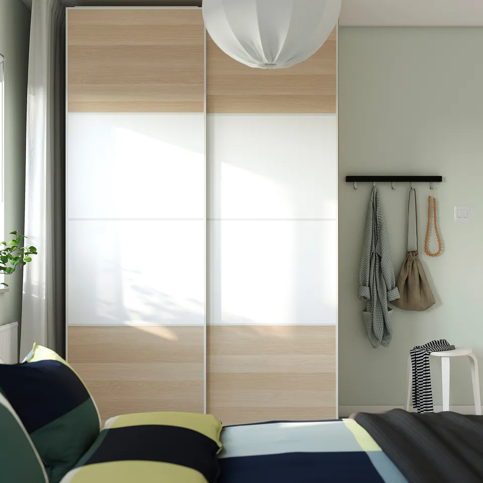 PAX / MEHAMN in a room