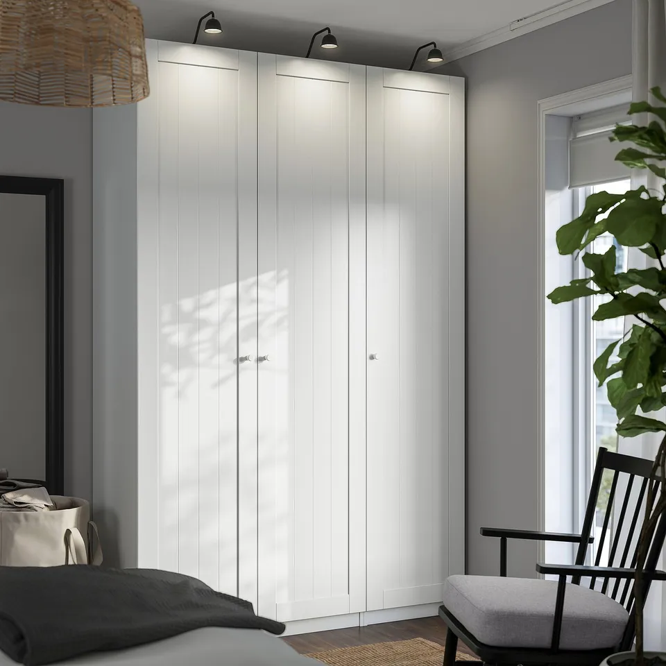 PAX / GULLABERG in a room