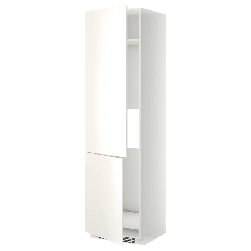 A white METOD kitchen cabinet with smooth lines, featuring adjustable shelves and reversible doors.