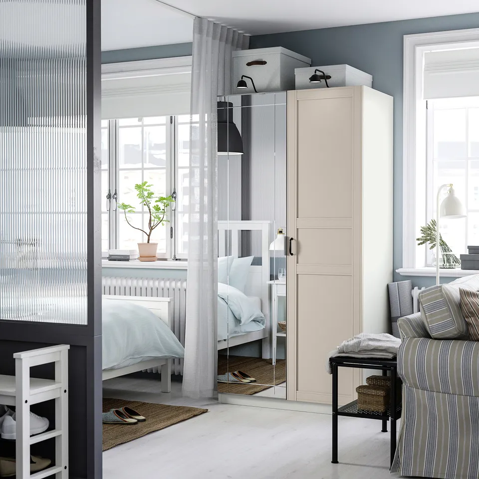 PAX / KAMMARTORP/FLISBERGET in a room