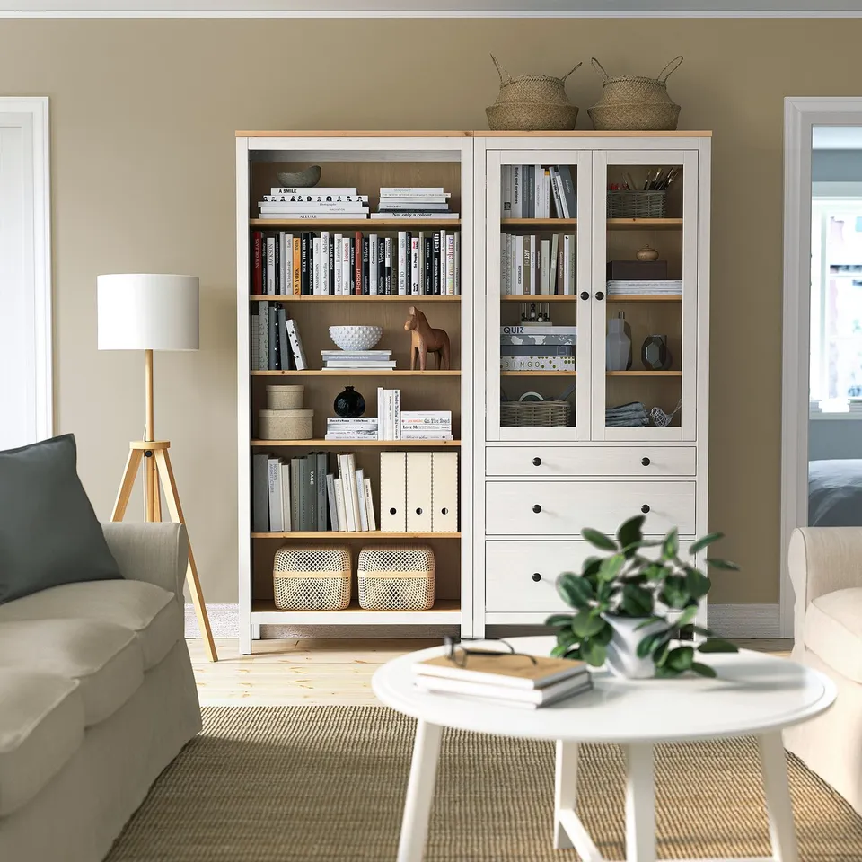 HEMNES in a room