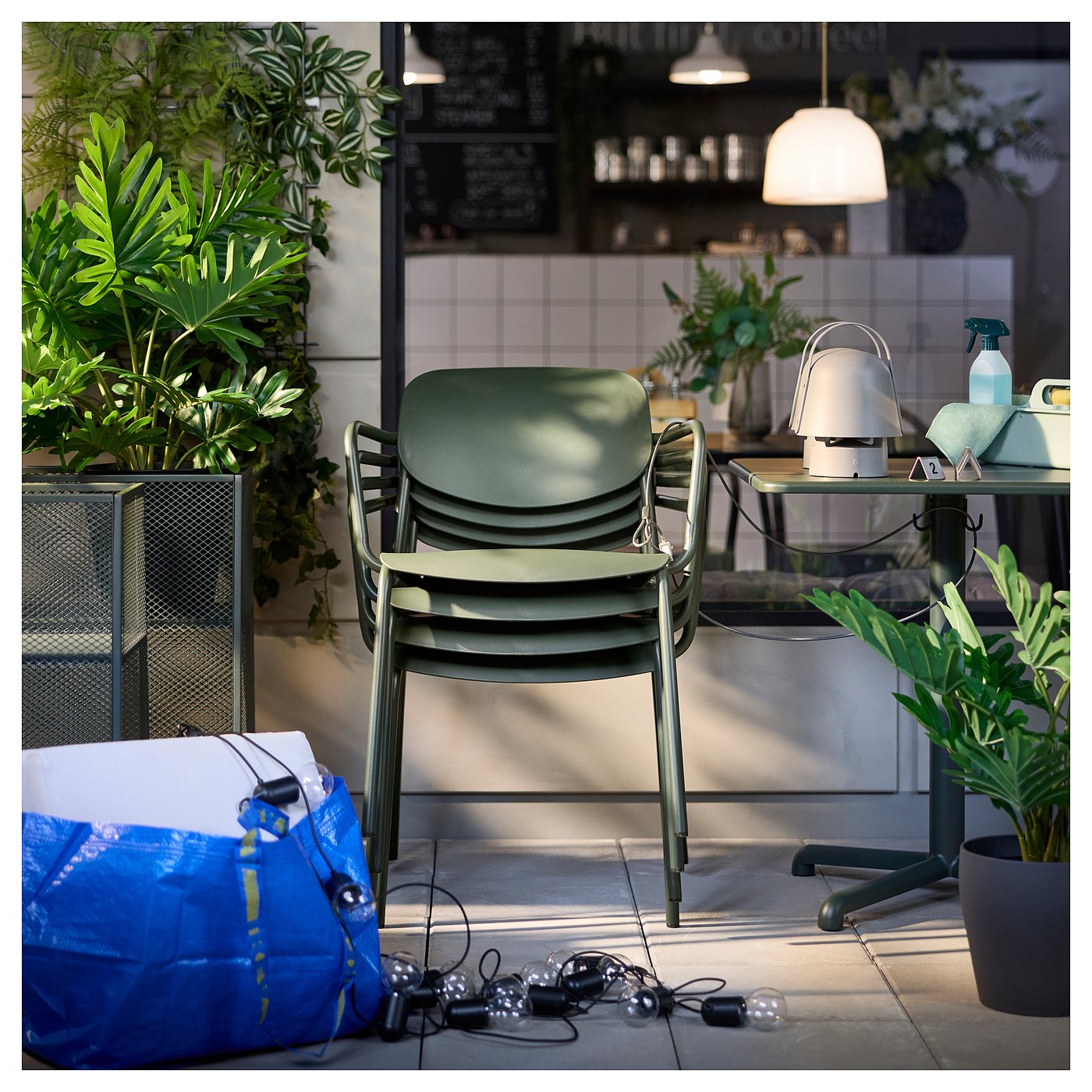 VISINGSÖ Chair with armrests, outdoor/deep green