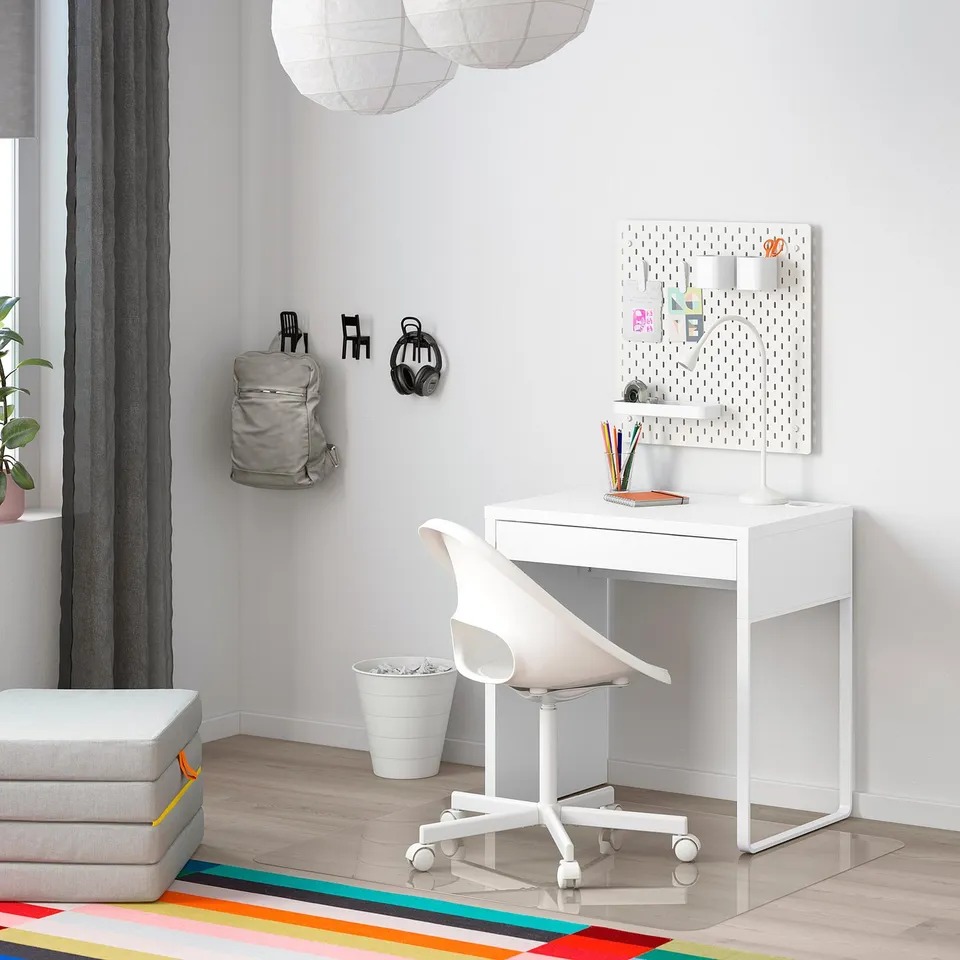 part: MICKE desk