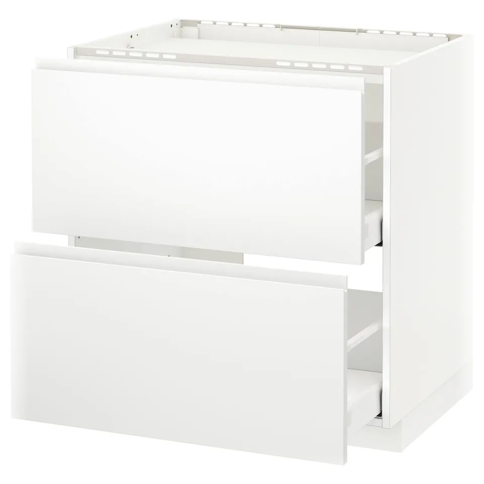 White METOD kitchen cabinet with drawers and doors.