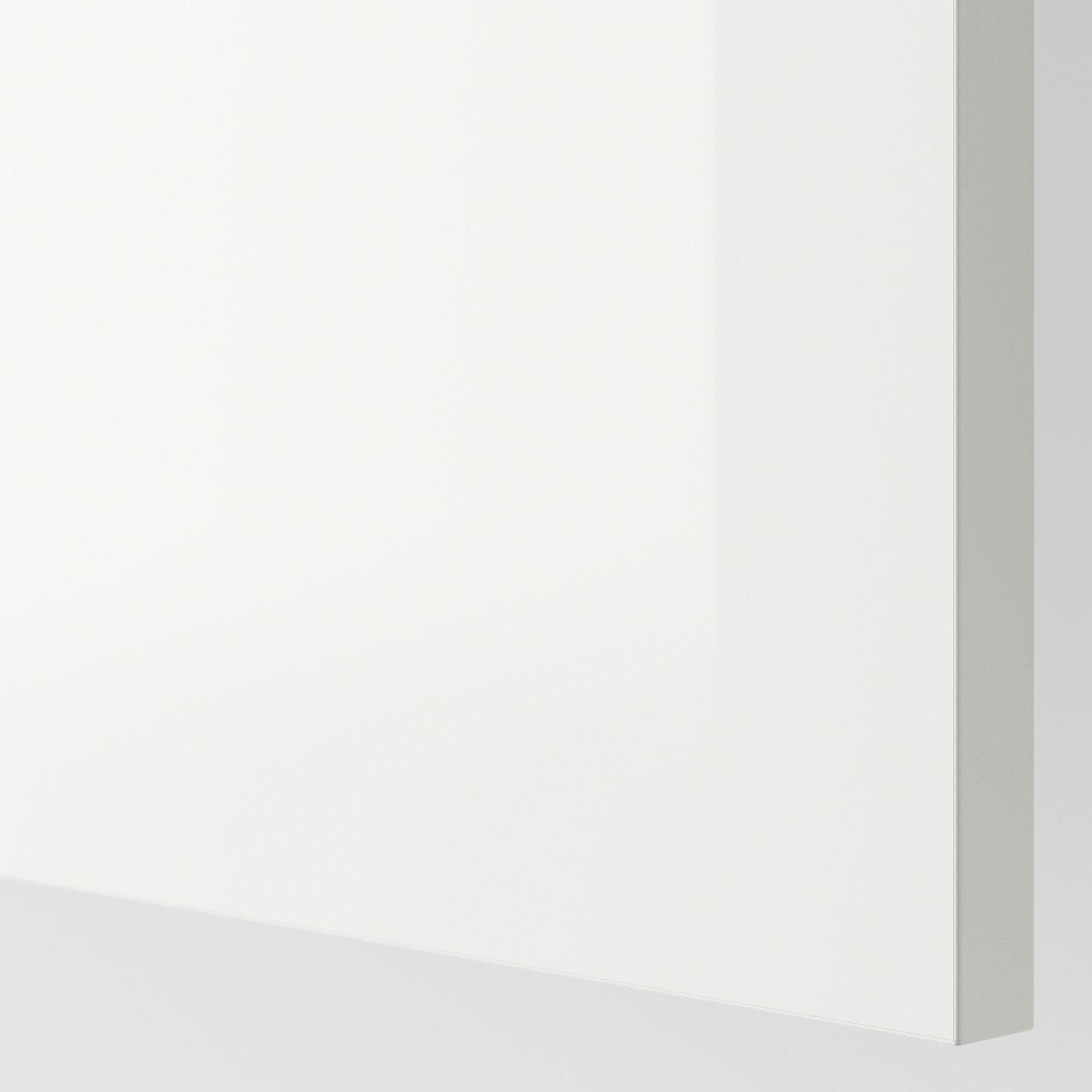 Close-up of glossy, smooth, clean white surface. Perfect for families, easy to clean.