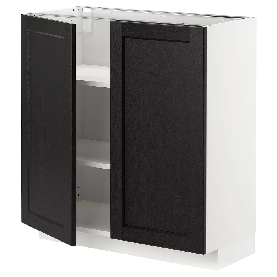 METOD kitchen cabinet with black lerhyttan doors, featuring bevelled edges and adjustable shelves.