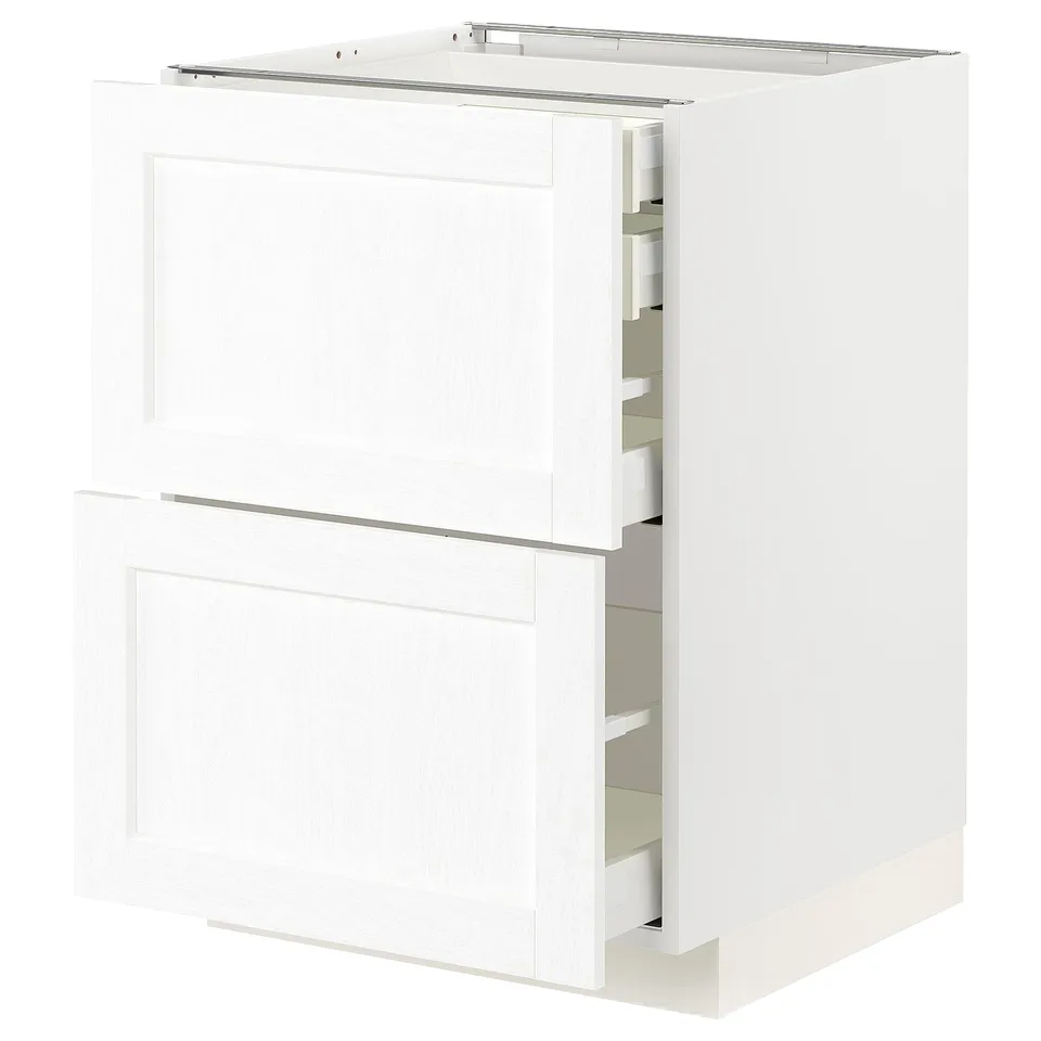 White METOD kitchen cabinet with drawers and doors.