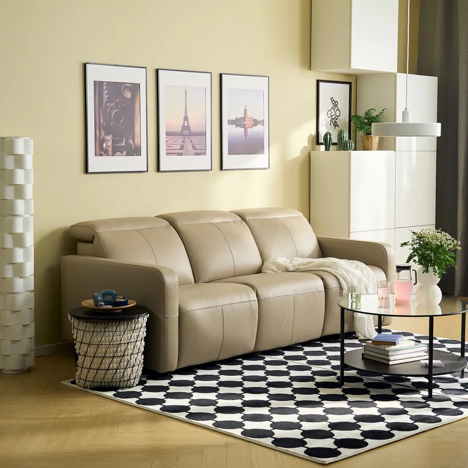 LJUNGBYHED in a room