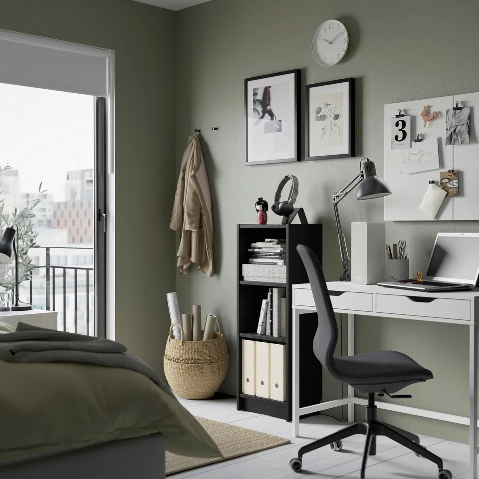 part: BILLY bookcase