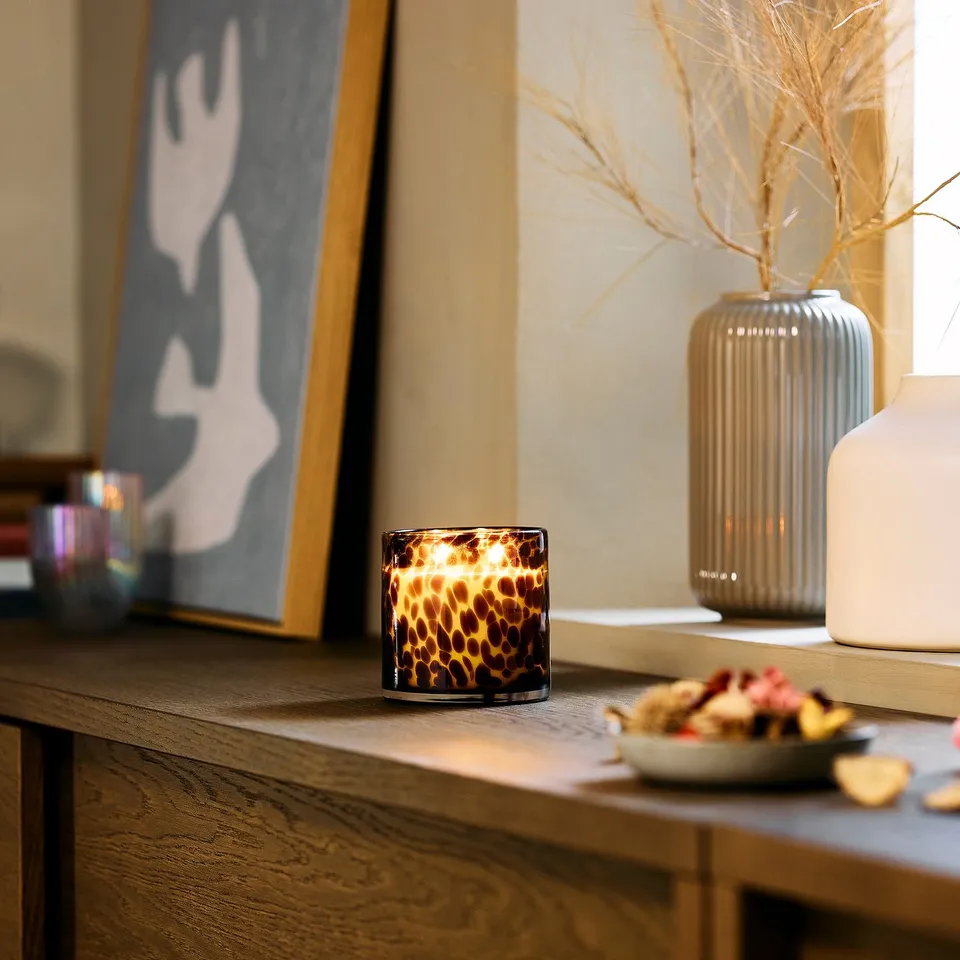 KRONSÅNGARE Scented candle in glass, 2 wicks, Peach/dotted brown, 50 hr