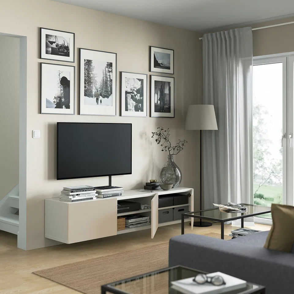 Modern living room with BESTÅ tv bench, adjustable shelves & cable management.