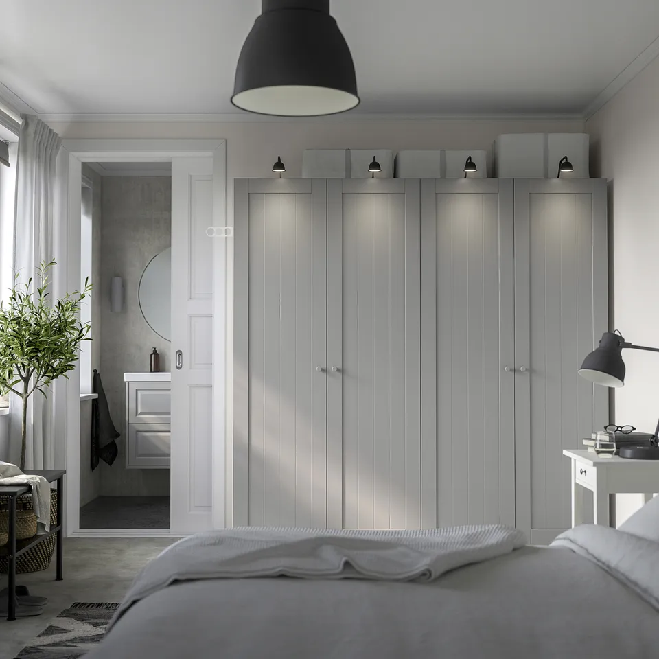 PAX / GULLABERG in a room