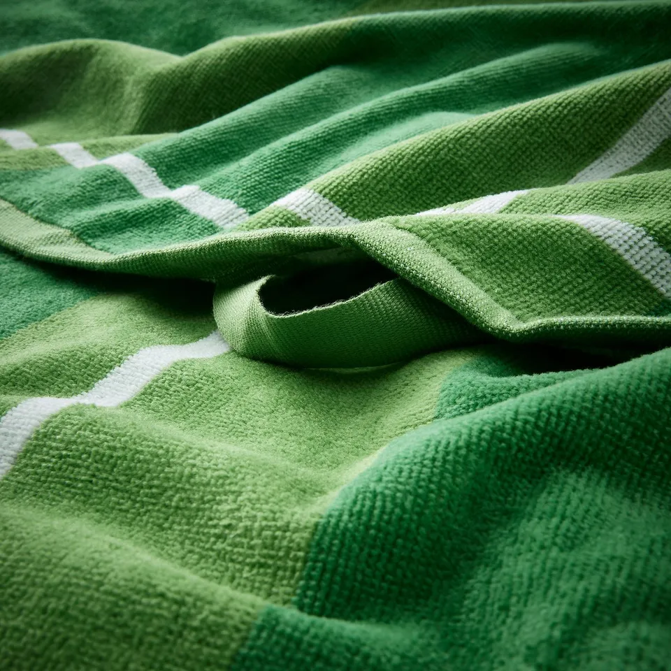 SPORTSLIG Bath sheet, green/football pitch, 100x150 cm