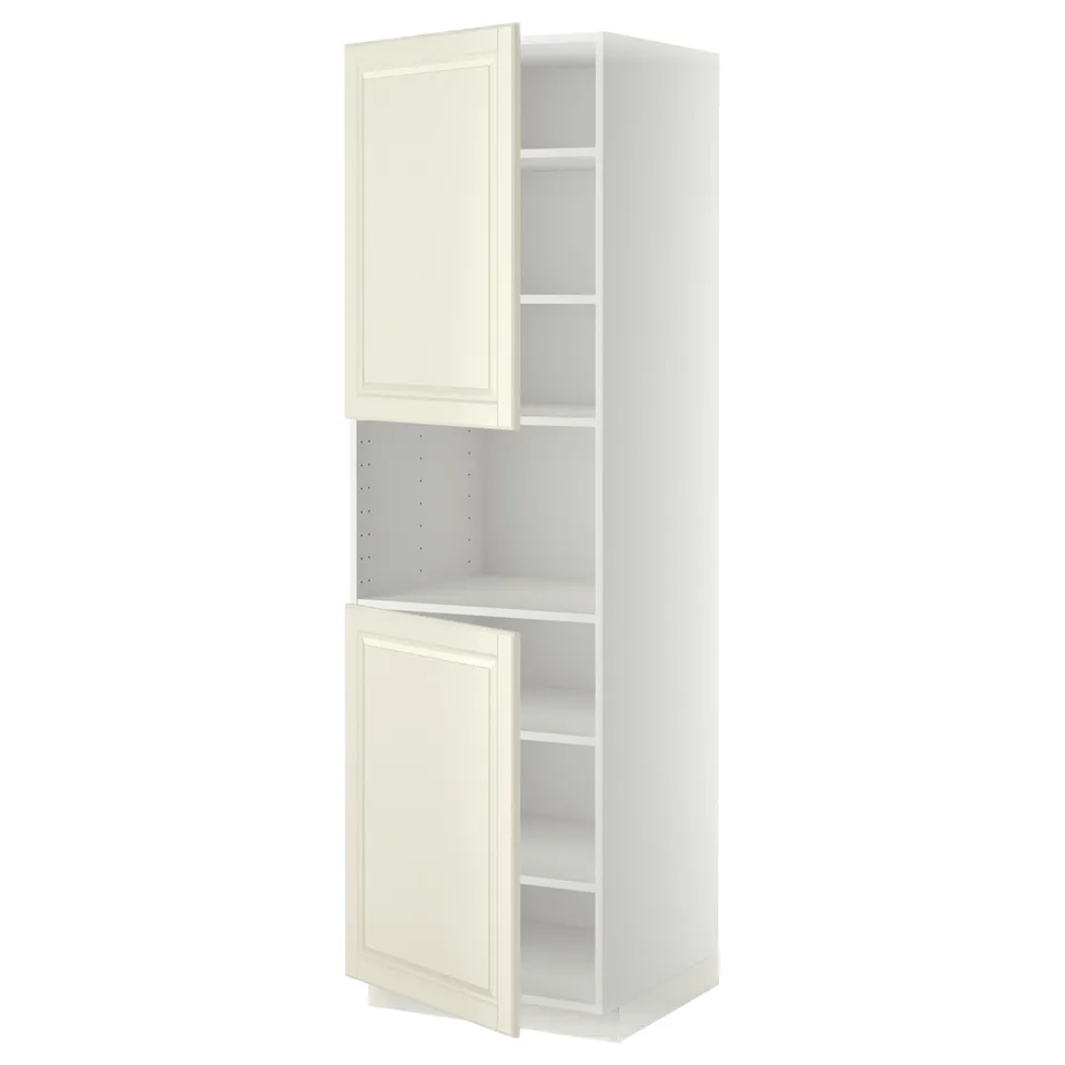 Displays a white METOD kitchen cabinet with off-white bodbyn doors, featuring a traditional design with adjustable shelves and bevelled edges.