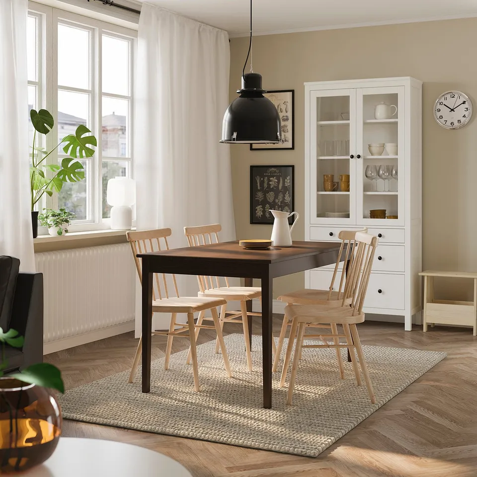 part: NÄSINGE / HÖGVED table and 4 chairs