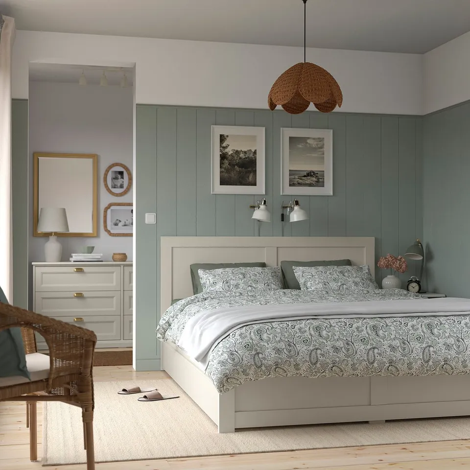 FÅGELFJÄLLET in a room