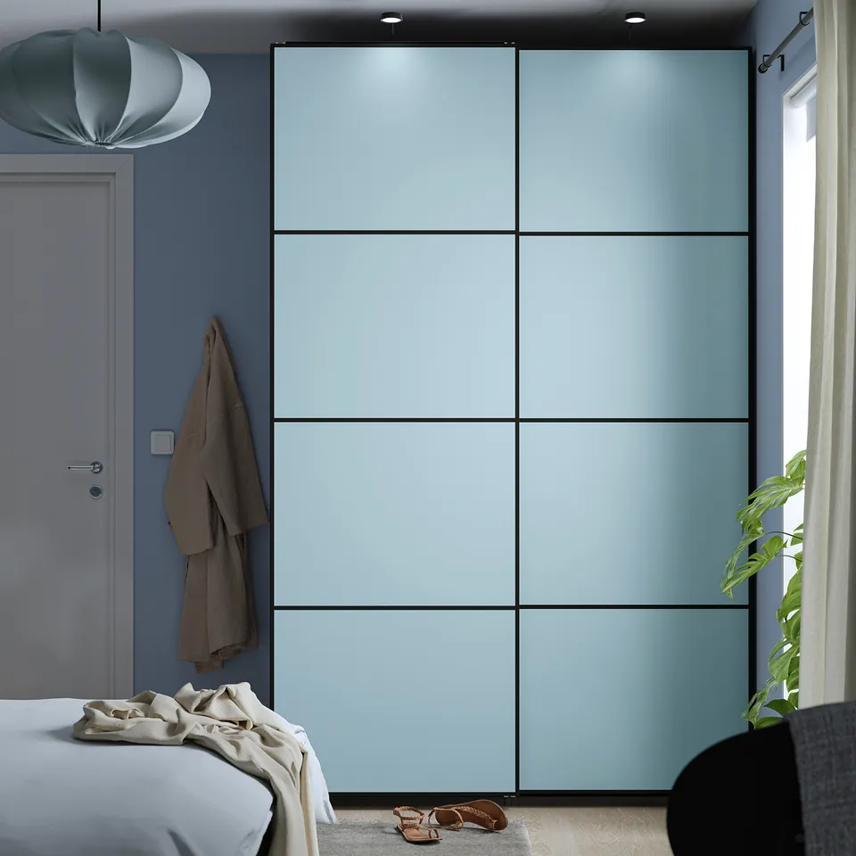 PAX / MEHAMN in a room