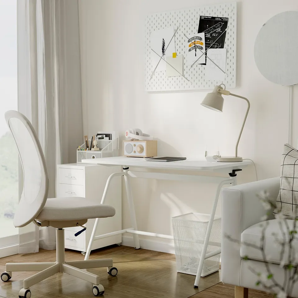 GLADHÖJDEN in a room